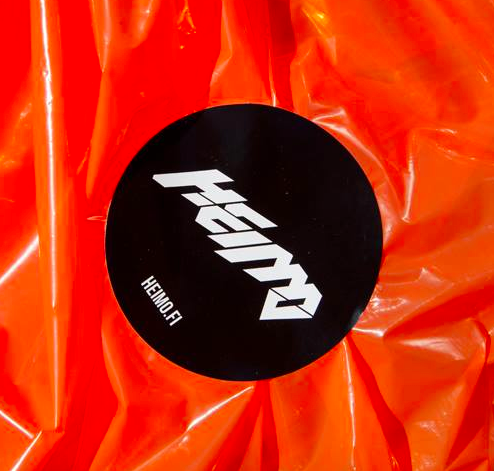 Heimo pakkaa leirinsä ja kiittää!